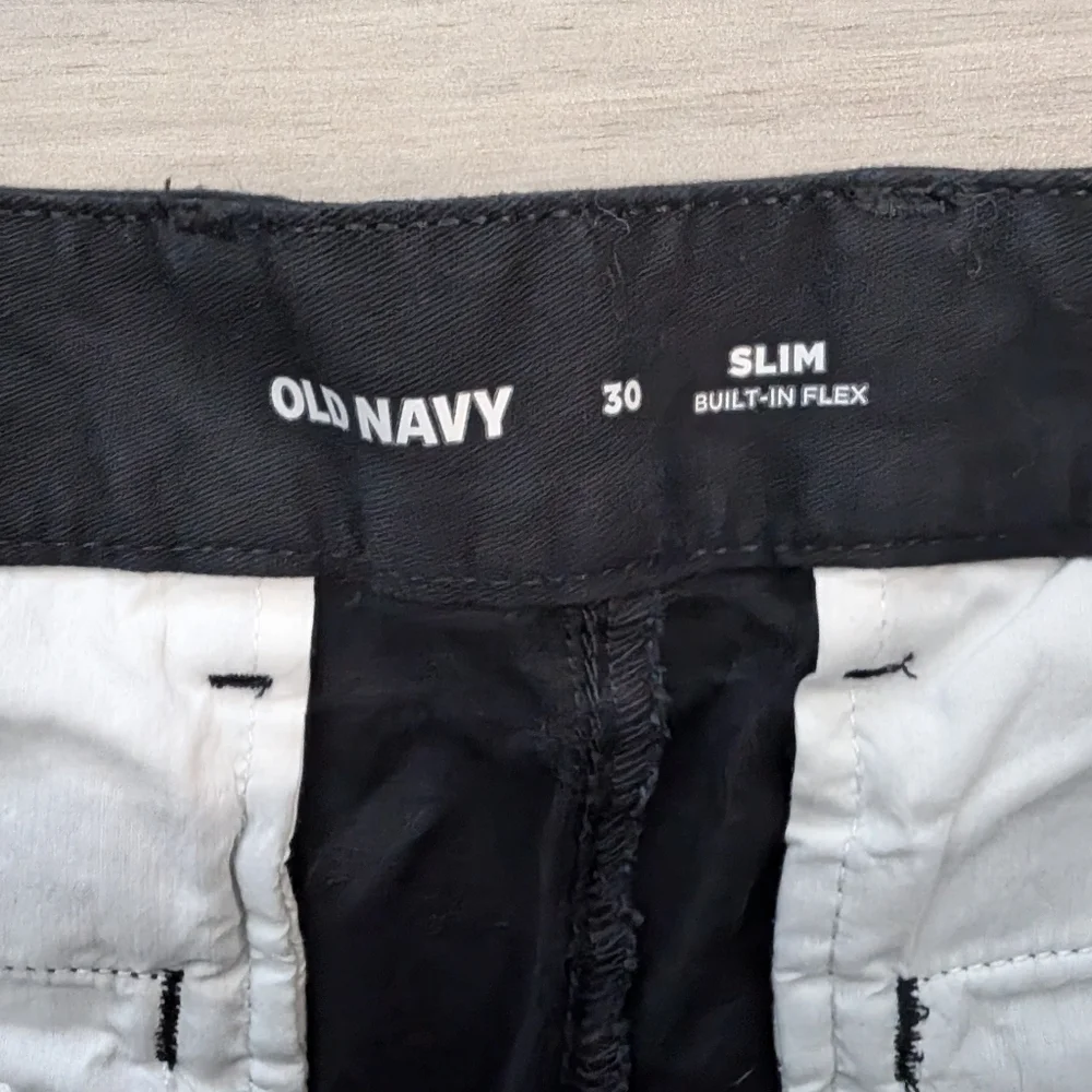 Old Navy Men's Black Chino Shorts